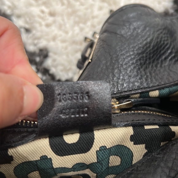 Vintage Tassle Gucci Bamboo crossbody/handbag Hobo - Picture 10 of 11